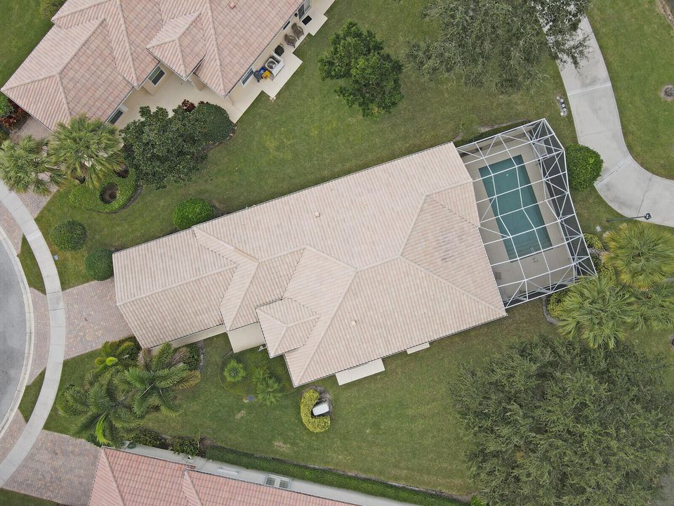 En Venta: $760,000 (3 camas, 3 baños, 2001 Pies cuadrados)