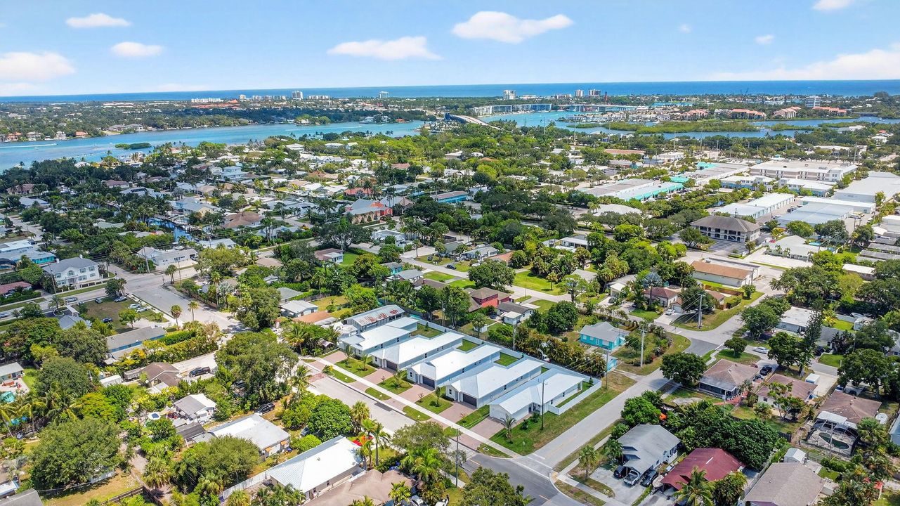 Active With Contract: $799,000 (4 beds, 3 baths, 2161 Square Feet)