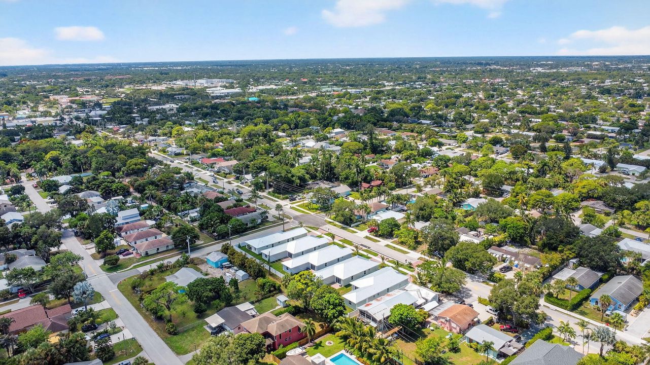 Active With Contract: $799,000 (4 beds, 3 baths, 2161 Square Feet)
