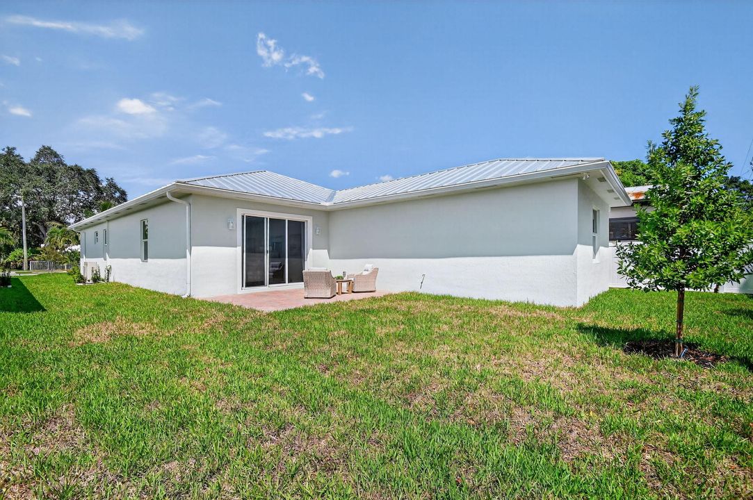 Active With Contract: $799,000 (4 beds, 3 baths, 2161 Square Feet)