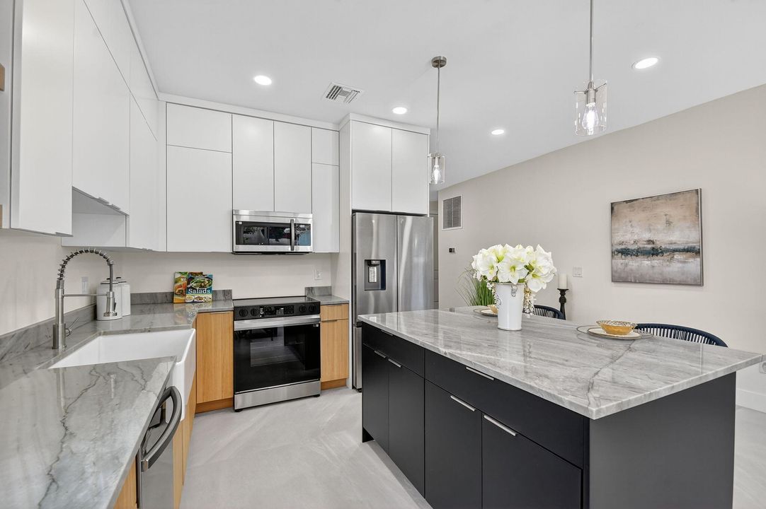 Active With Contract: $799,000 (4 beds, 3 baths, 2161 Square Feet)