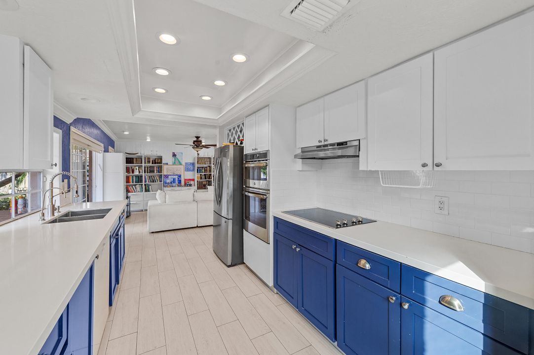 En Venta: $865,000 (3 camas, 2 baños, 1946 Pies cuadrados)