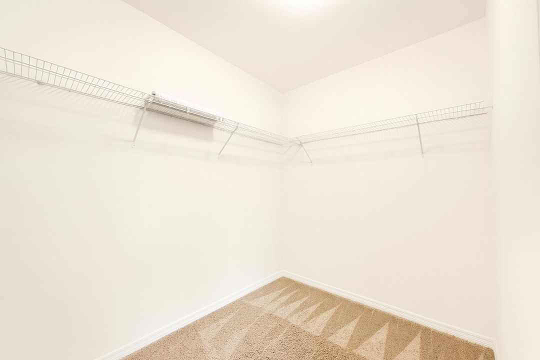 待售: $329,999 (3 贝兹, 2 浴室, 1747 平方英尺)