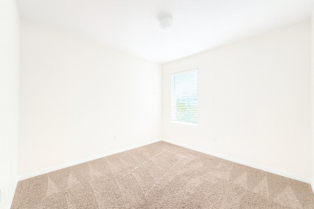 待售: $329,999 (3 贝兹, 2 浴室, 1747 平方英尺)