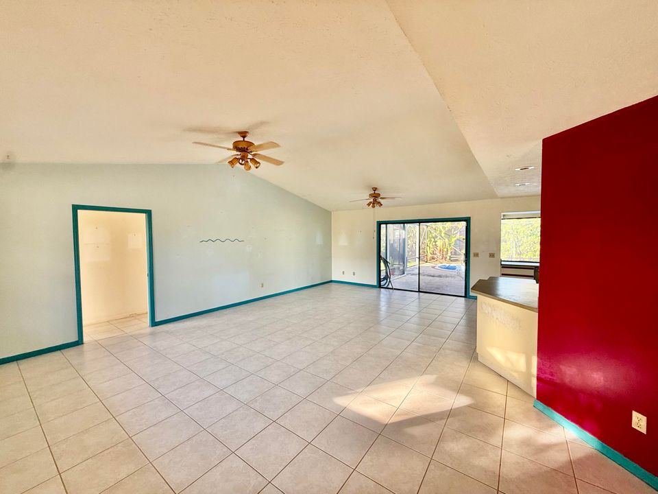 For Sale: $339,900 (3 beds, 2 baths, 1600 Square Feet)