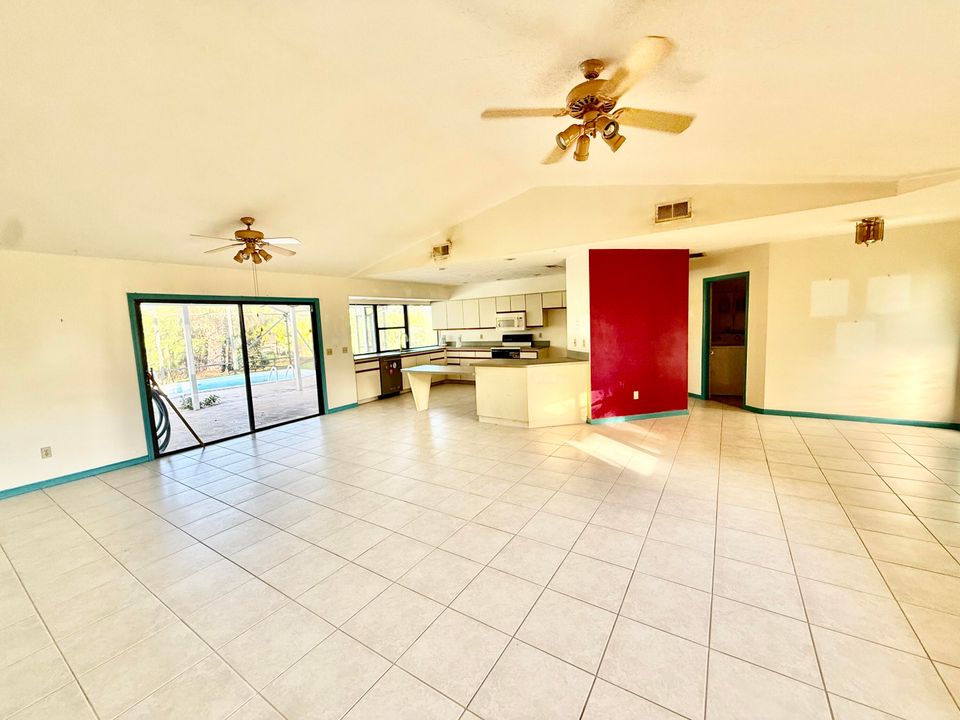 For Sale: $339,900 (3 beds, 2 baths, 1600 Square Feet)