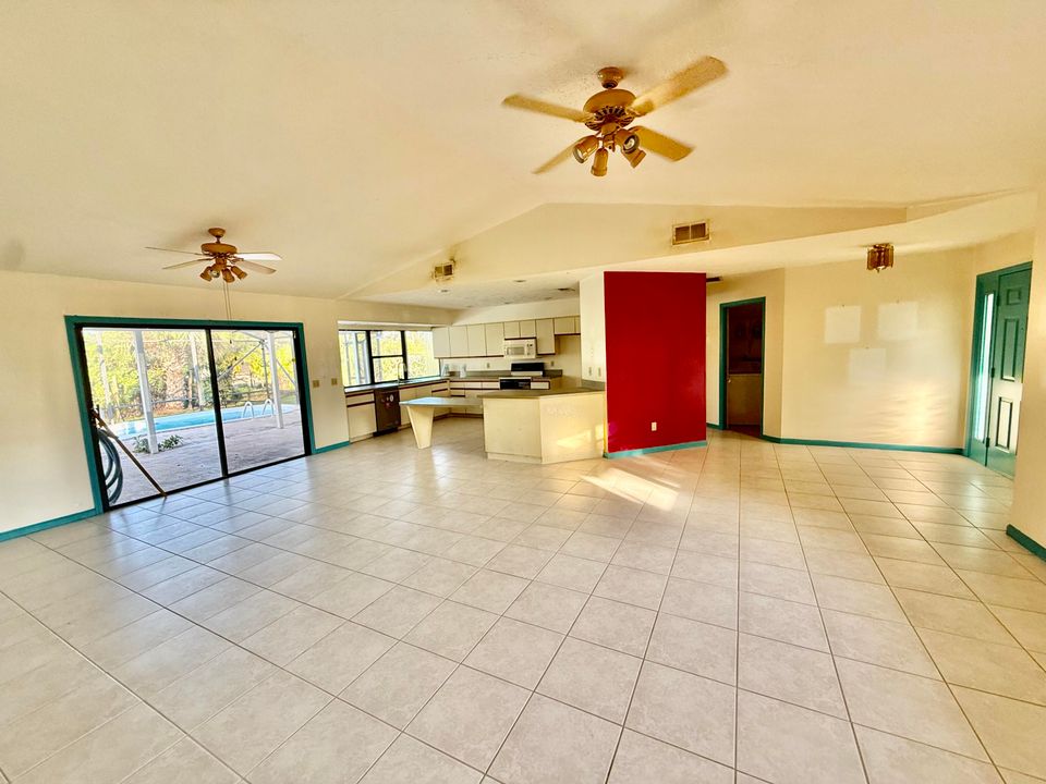 For Sale: $339,900 (3 beds, 2 baths, 1600 Square Feet)