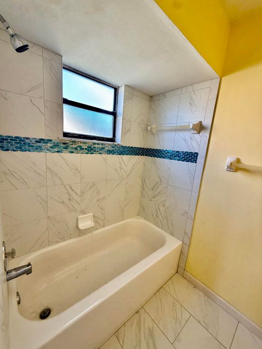 For Sale: $339,900 (3 beds, 2 baths, 1600 Square Feet)