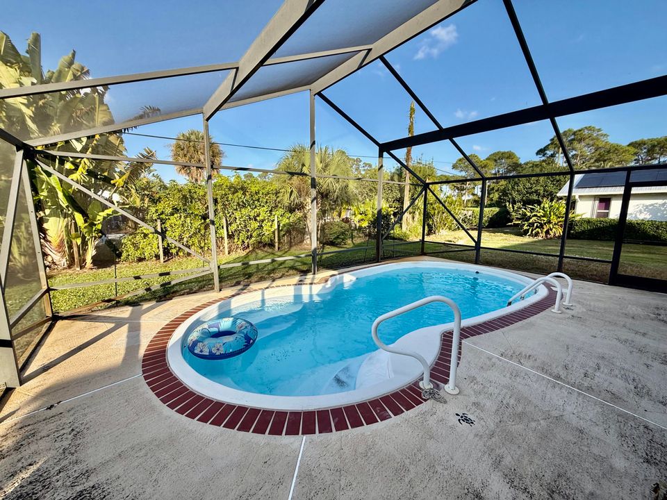 For Sale: $339,900 (3 beds, 2 baths, 1600 Square Feet)