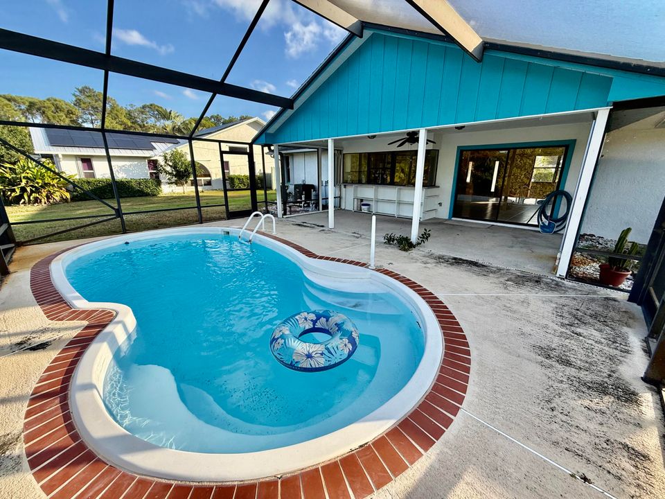 For Sale: $339,900 (3 beds, 2 baths, 1600 Square Feet)