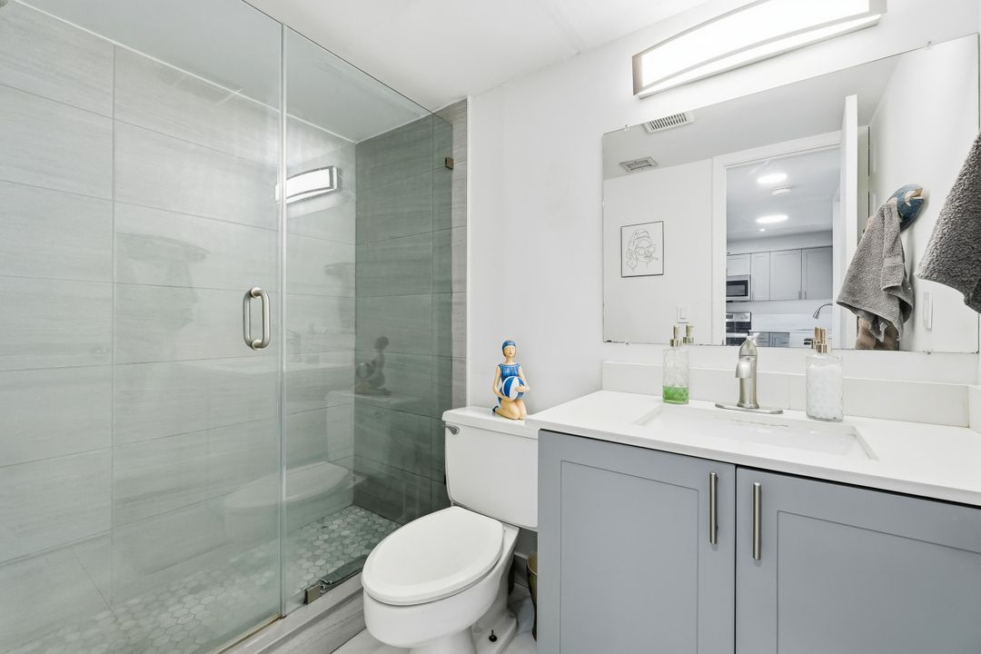 For Sale: $198,700 (1 beds, 1 baths, 658 Square Feet)