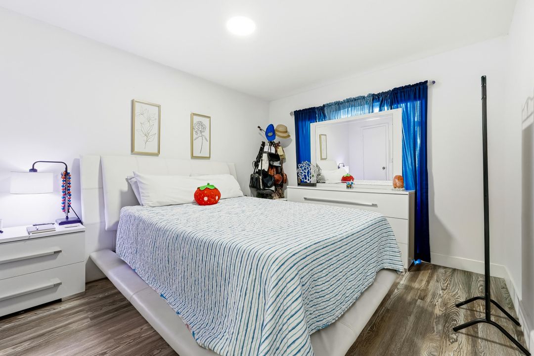 For Sale: $198,700 (1 beds, 1 baths, 658 Square Feet)