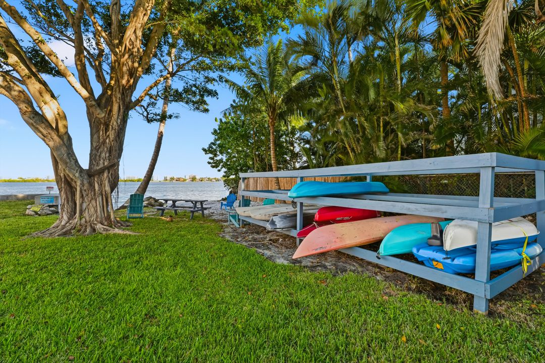 For Sale: $198,700 (1 beds, 1 baths, 658 Square Feet)