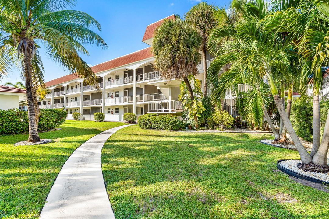 待售: $235,000 (2 贝兹, 2 浴室, 1000 平方英尺)