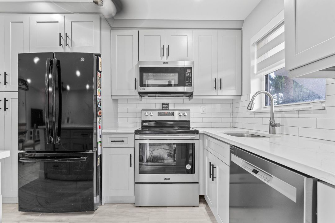 待售: $235,000 (2 贝兹, 2 浴室, 1000 平方英尺)