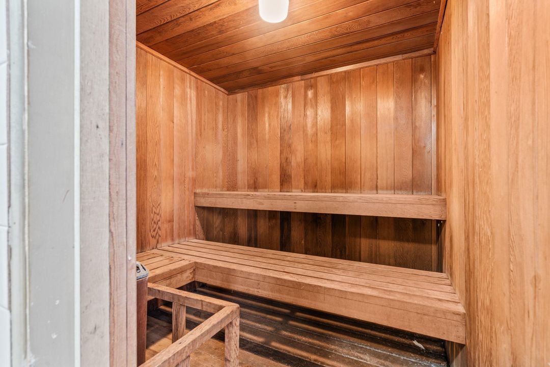 待售: $235,000 (2 贝兹, 2 浴室, 1000 平方英尺)