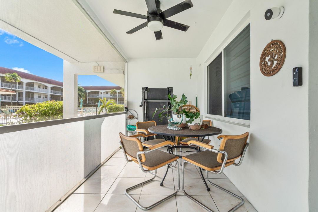 待售: $235,000 (2 贝兹, 2 浴室, 1000 平方英尺)