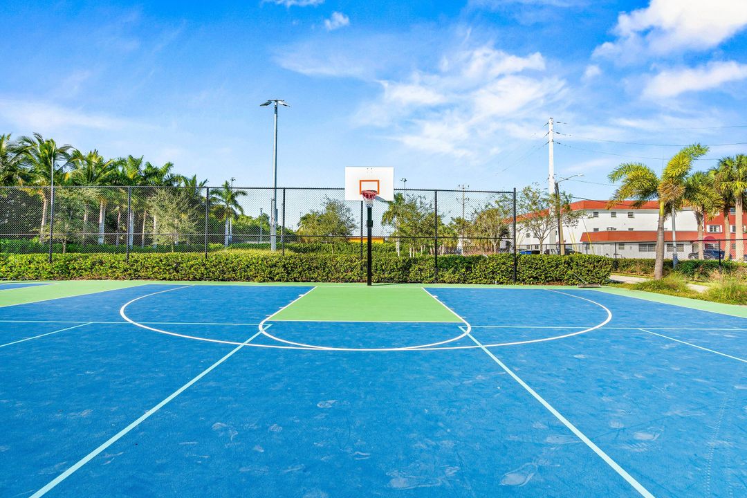 待售: $235,000 (2 贝兹, 2 浴室, 1000 平方英尺)