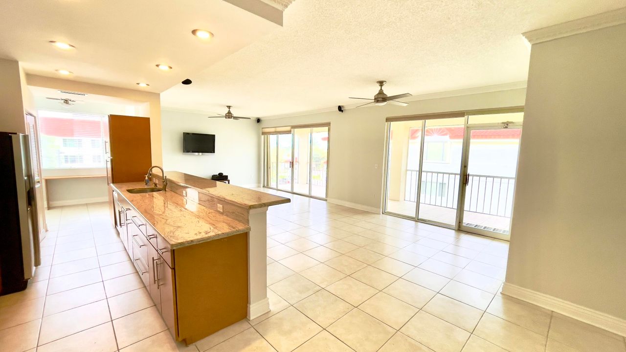 For Rent: $2,900 (3 beds, 2 baths, 1678 Square Feet)