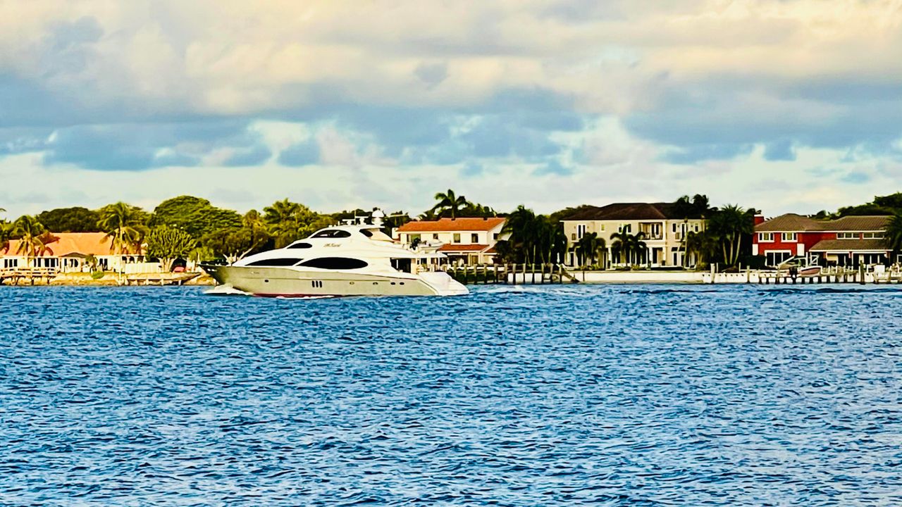 For Rent: $2,900 (3 beds, 2 baths, 1678 Square Feet)