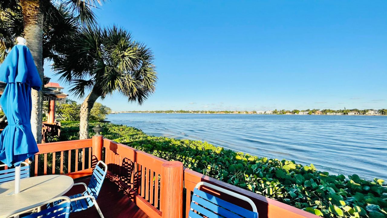 For Rent: $2,900 (3 beds, 2 baths, 1678 Square Feet)