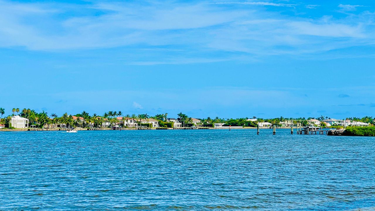 For Rent: $2,900 (3 beds, 2 baths, 1678 Square Feet)