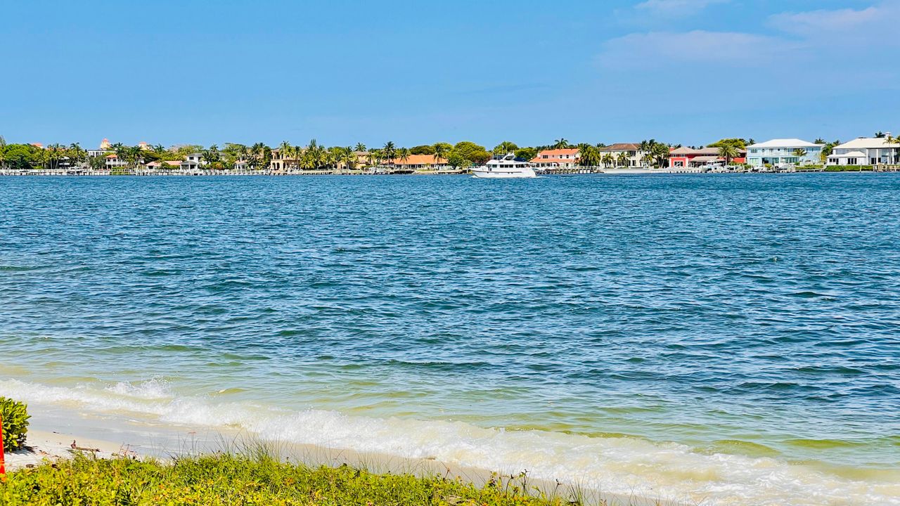 For Rent: $2,900 (3 beds, 2 baths, 1678 Square Feet)