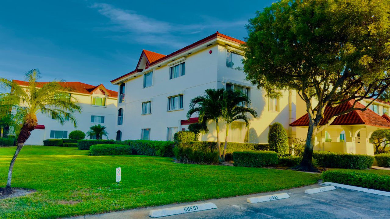 For Rent: $2,900 (3 beds, 2 baths, 1678 Square Feet)