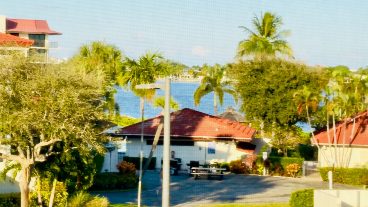 For Rent: $2,900 (3 beds, 2 baths, 1678 Square Feet)