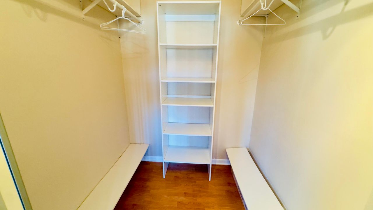 For Rent: $2,900 (3 beds, 2 baths, 1678 Square Feet)