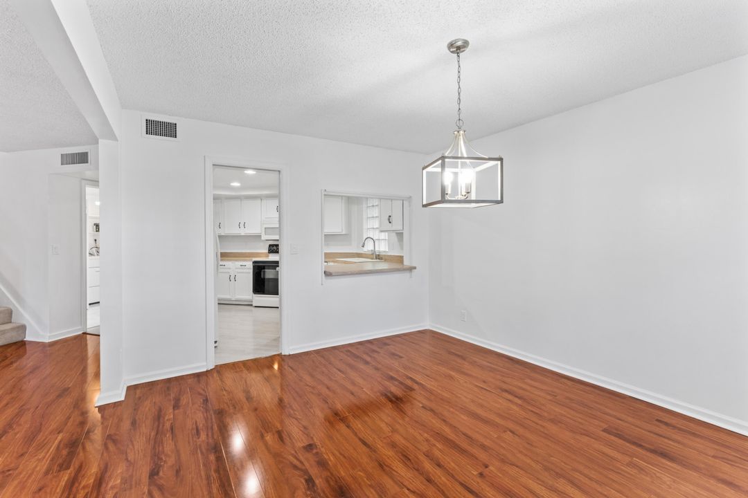 待售: $399,000 (3 贝兹, 2 浴室, 1740 平方英尺)