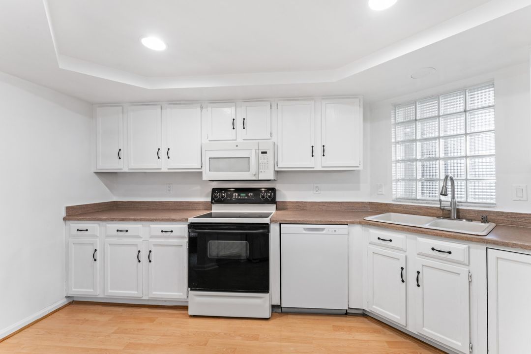 待售: $399,000 (3 贝兹, 2 浴室, 1740 平方英尺)