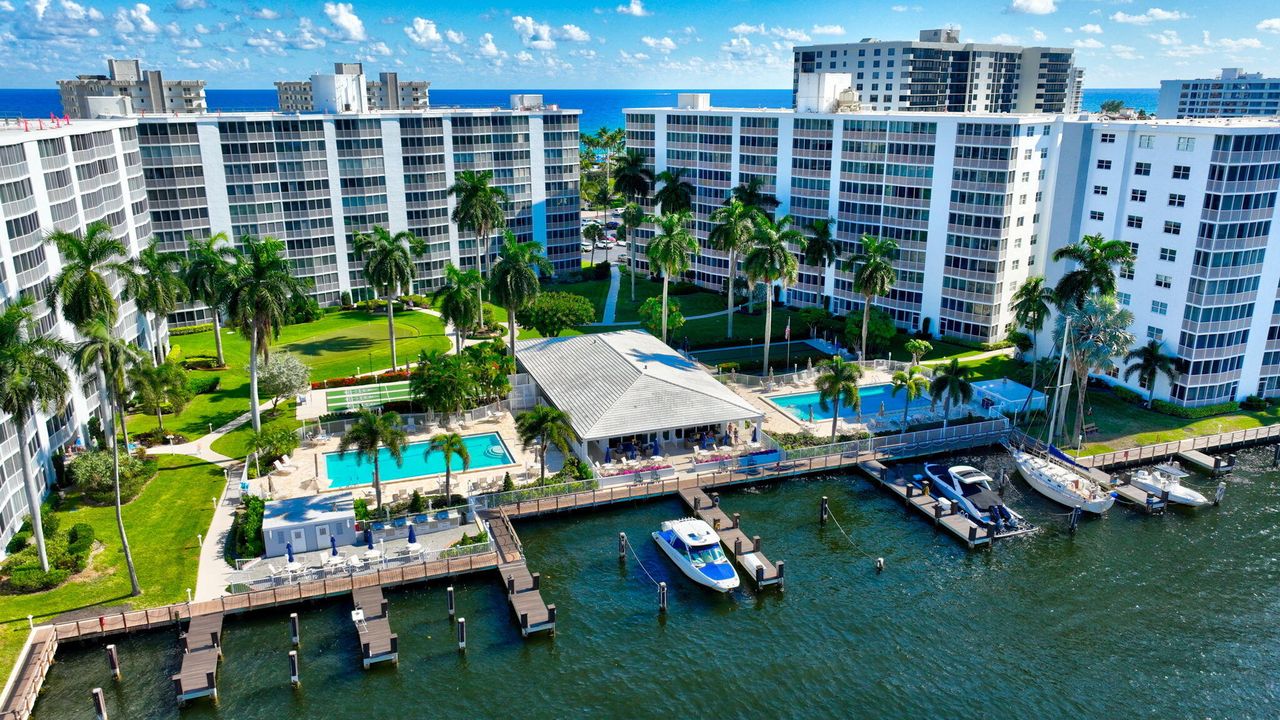 待售: $360,000 (1 贝兹, 1 浴室, 981 平方英尺)