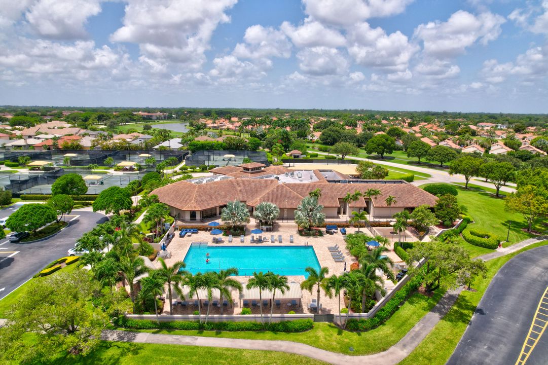 For Sale: $1,299,000 (4 beds, 3 baths, 2783 Square Feet)