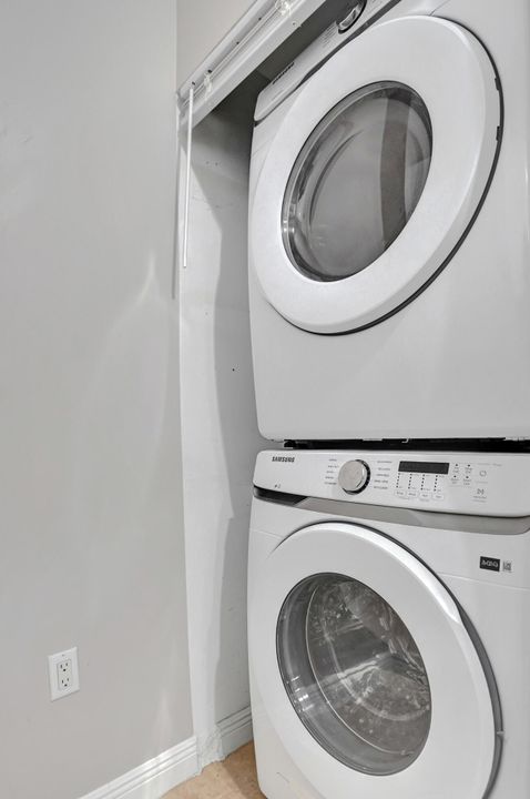 На продажу: $349,999 (1 спален, 1 ванн, 805 Квадратных фут)