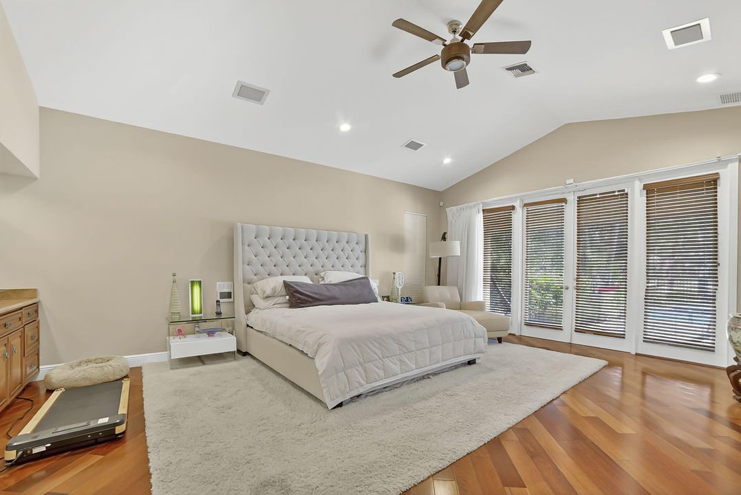 待售: $1,900,000 (6 贝兹, 5 浴室, 5218 平方英尺)