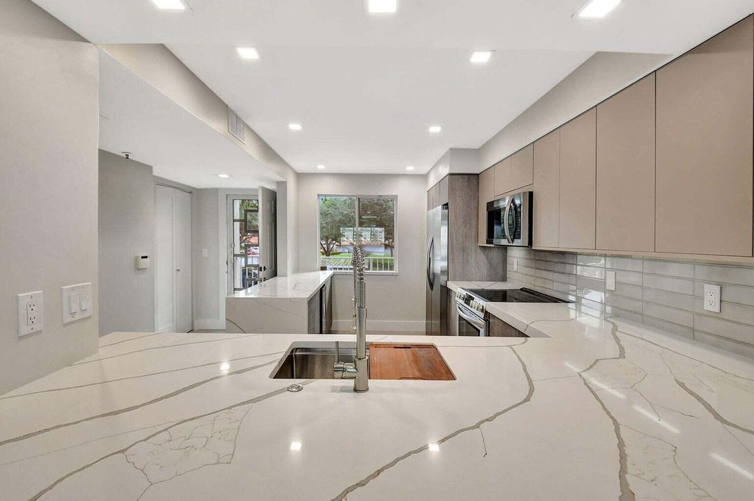 For Rent: $3,300 (2 beds, 2 baths, 1500 Square Feet)