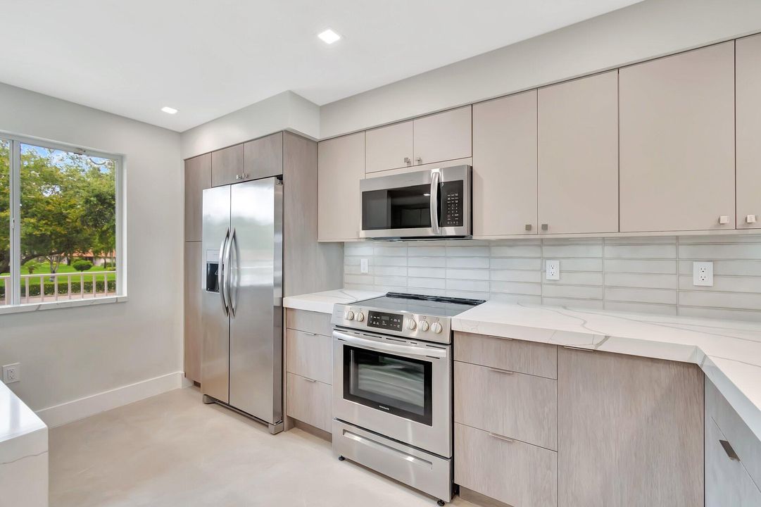 For Rent: $3,300 (2 beds, 2 baths, 1500 Square Feet)