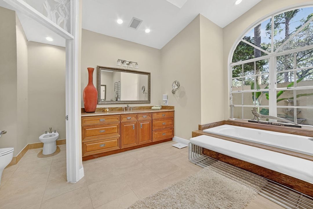 待售: $1,900,000 (6 贝兹, 5 浴室, 5218 平方英尺)