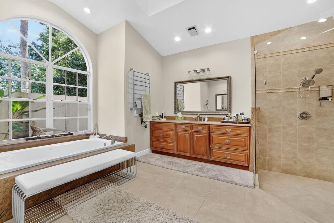 待售: $1,900,000 (6 贝兹, 5 浴室, 5218 平方英尺)