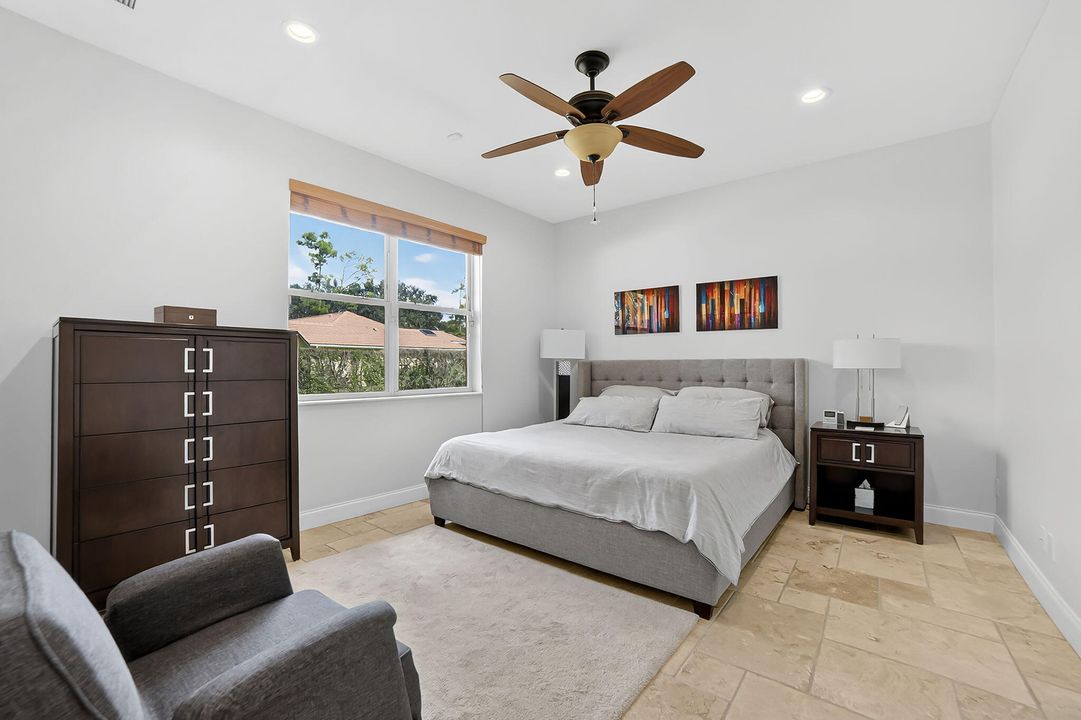 待售: $1,900,000 (6 贝兹, 5 浴室, 5218 平方英尺)