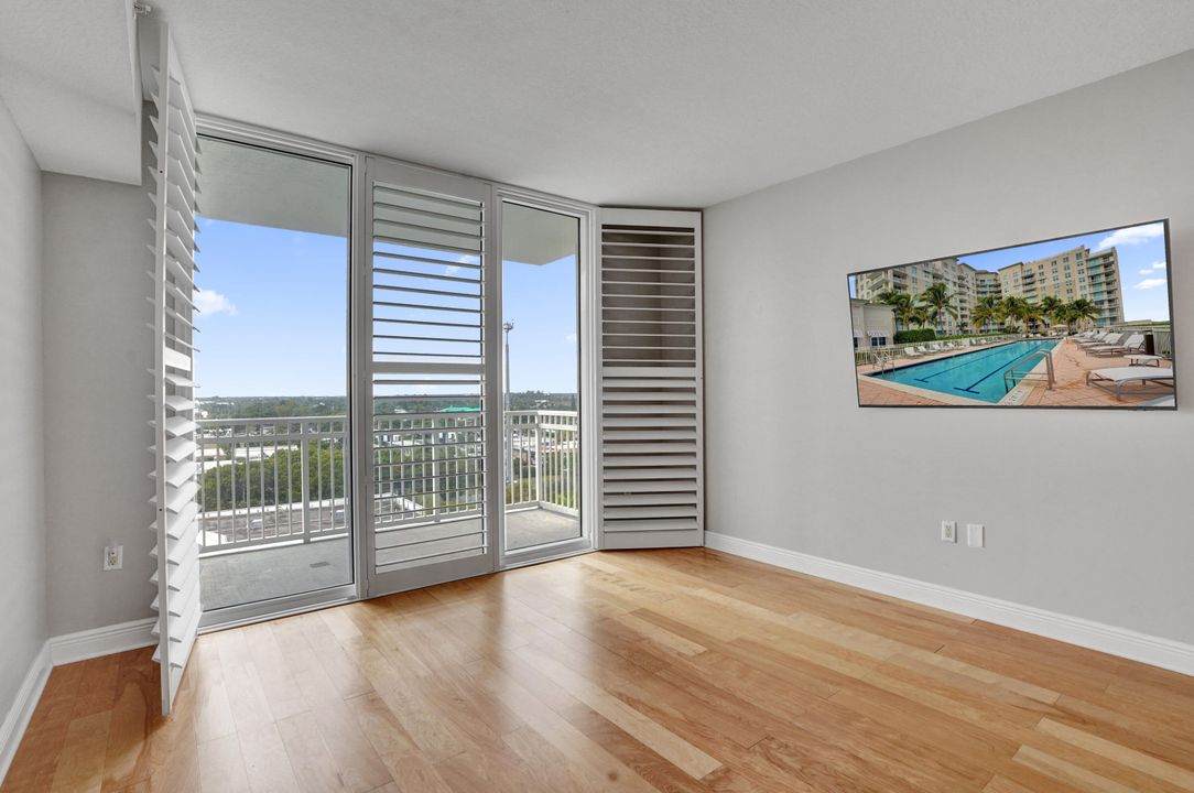 На продажу: $349,999 (1 спален, 1 ванн, 805 Квадратных фут)