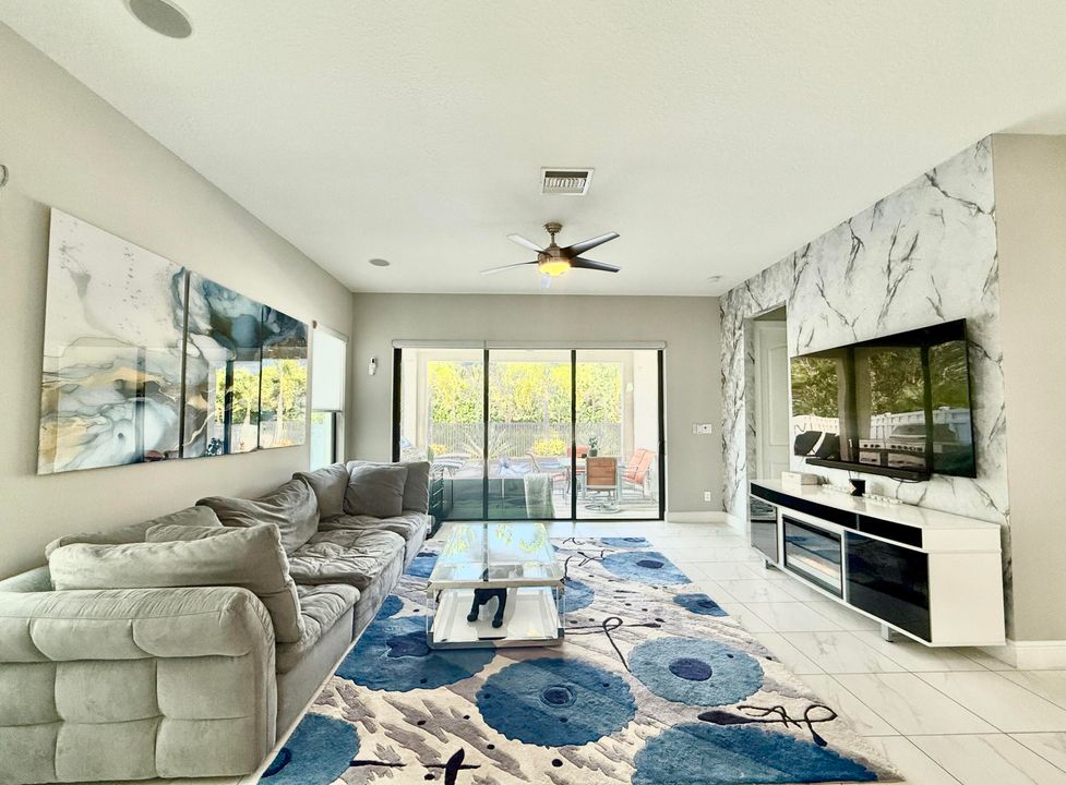 На продажу: $1,249,990 (5 спален, 3 ванн, 3069 Квадратных фут)