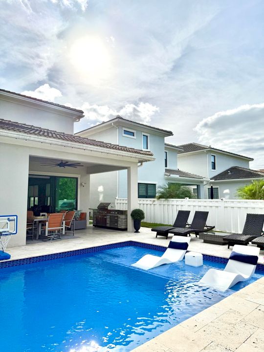 На продажу: $1,249,990 (5 спален, 3 ванн, 3069 Квадратных фут)