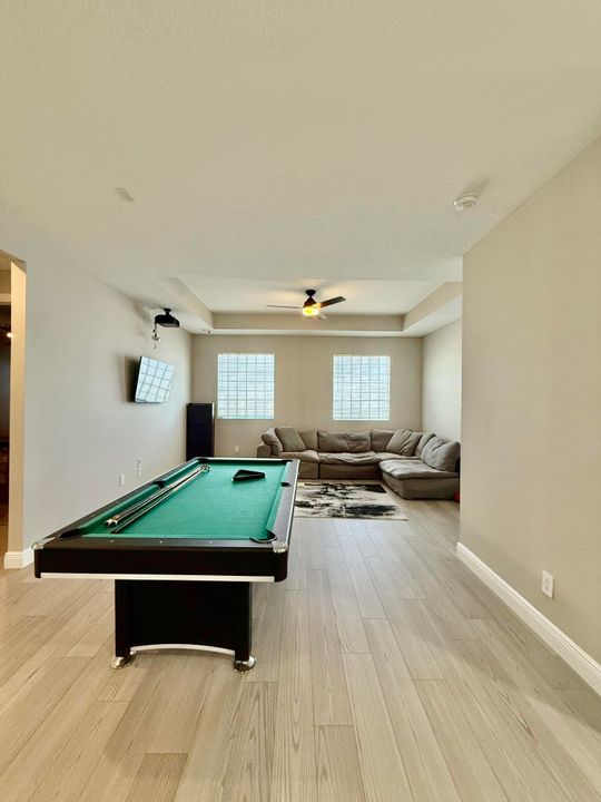 На продажу: $1,249,990 (5 спален, 3 ванн, 3069 Квадратных фут)