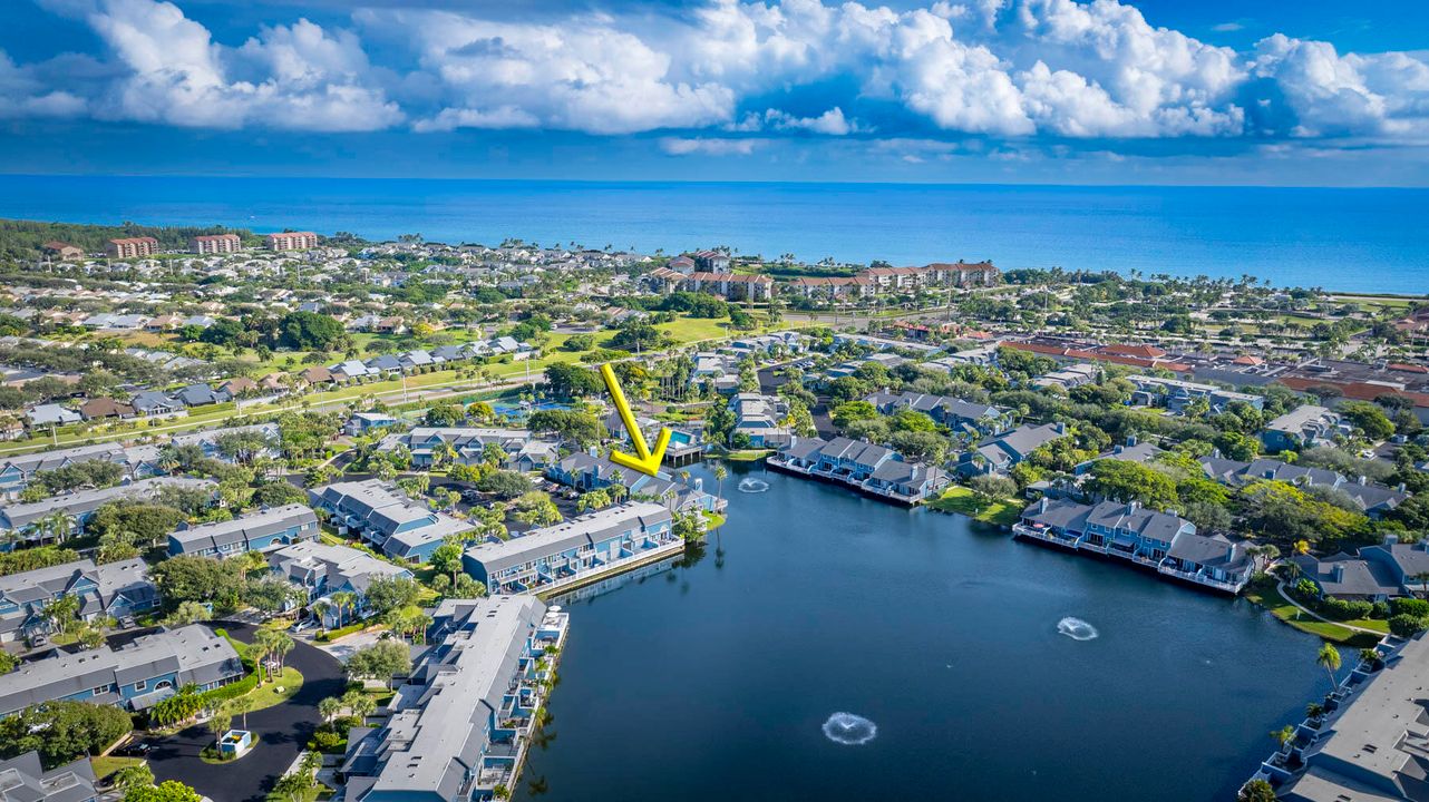 Под контрактом: $415,000 (3 спален, 2 ванн, 1329 Квадратных фут)