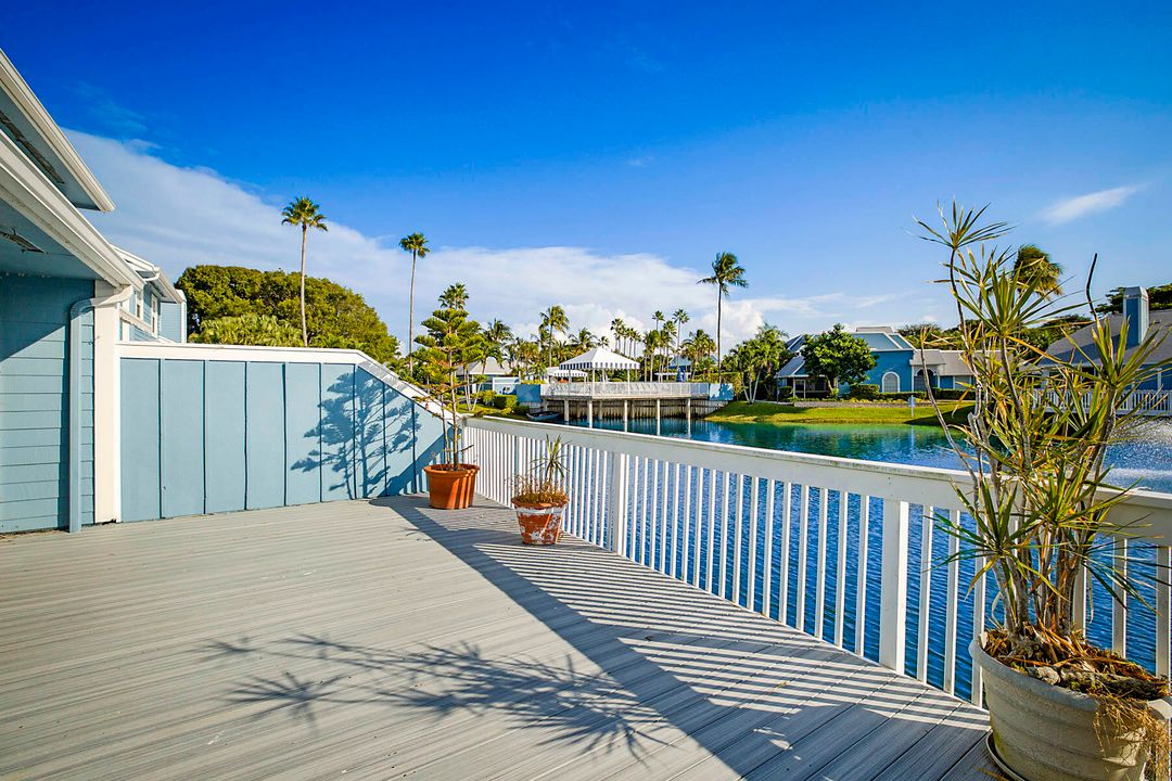 Под контрактом: $415,000 (3 спален, 2 ванн, 1329 Квадратных фут)