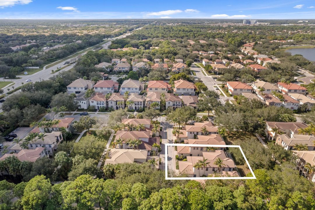 For Sale: $875,000 (3 beds, 3 baths, 2235 Square Feet)