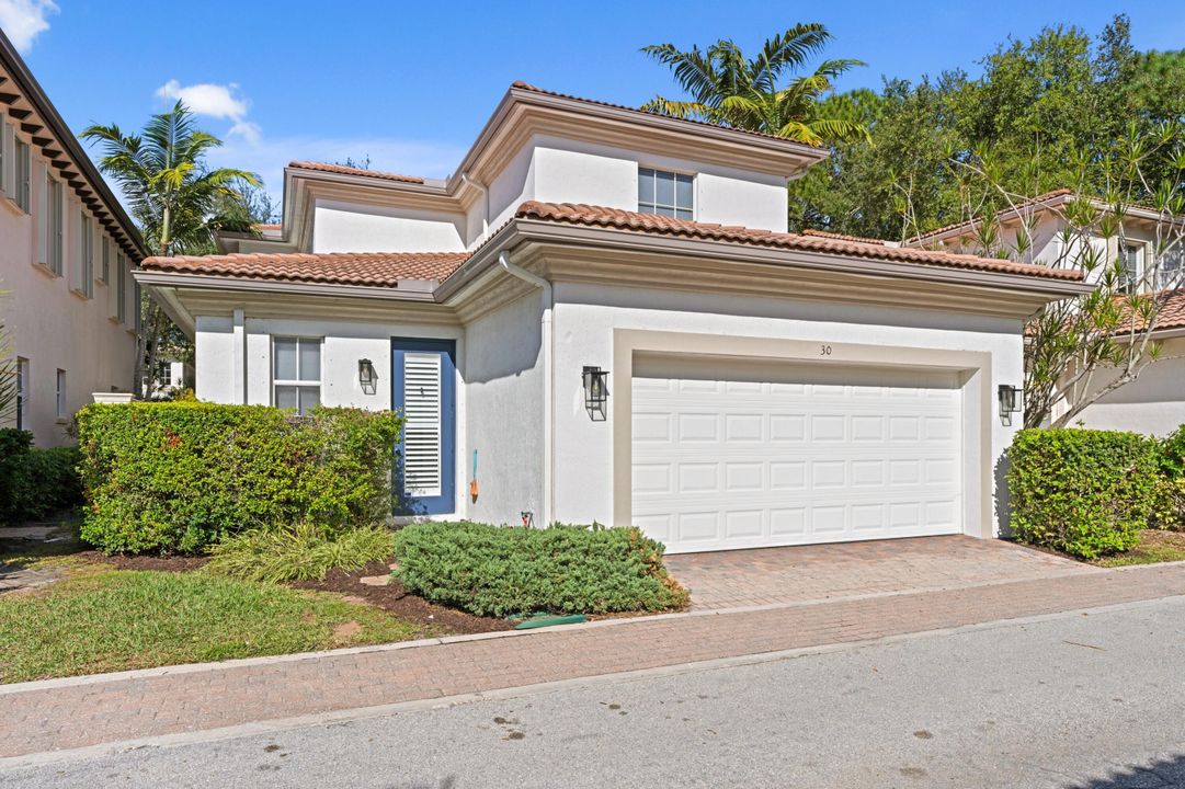 For Sale: $875,000 (3 beds, 3 baths, 2235 Square Feet)