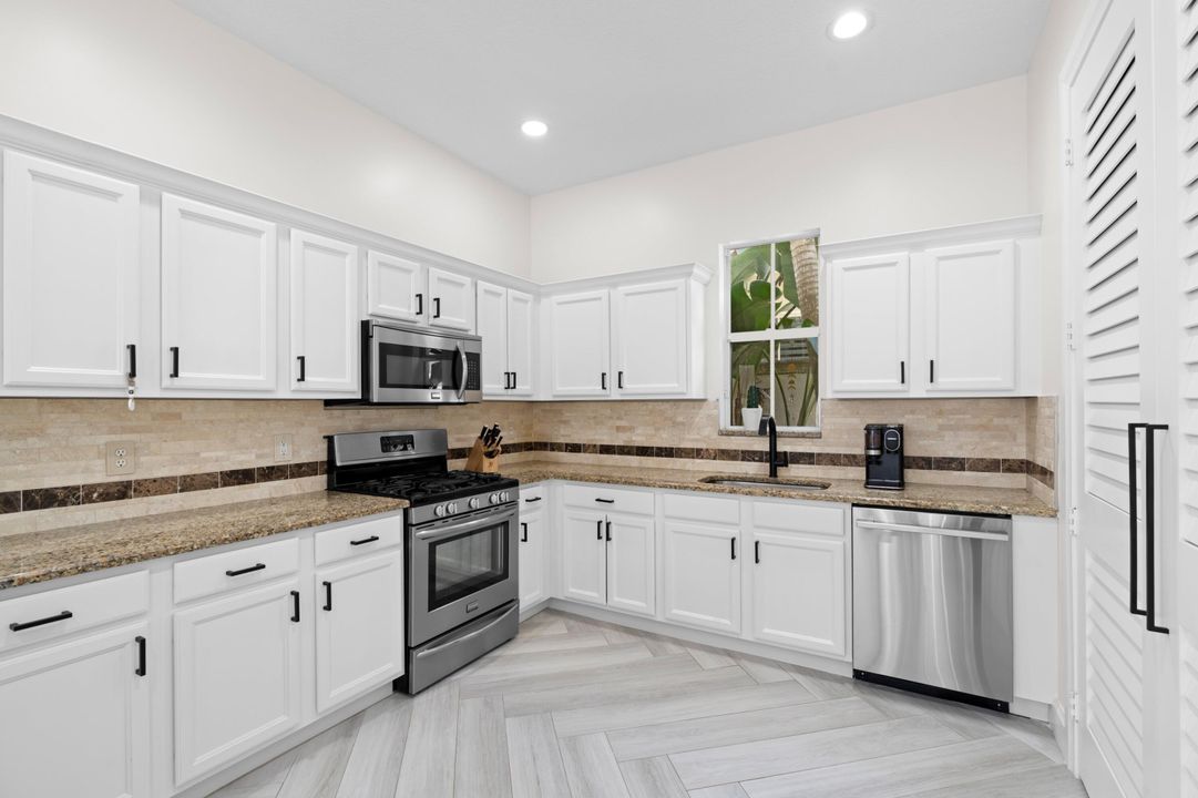 For Sale: $875,000 (3 beds, 3 baths, 2235 Square Feet)